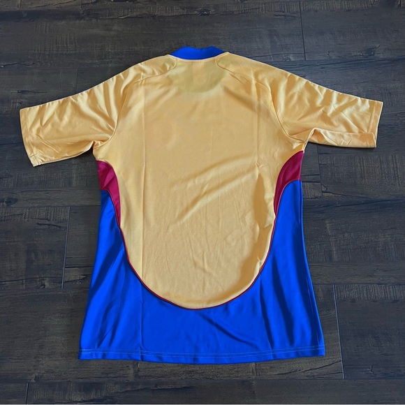 Romania Soccer Jersey - Picture 3 of 3